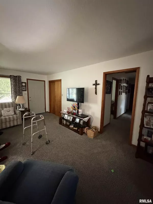 Metropolis, IL 62960,107 CARTER DR