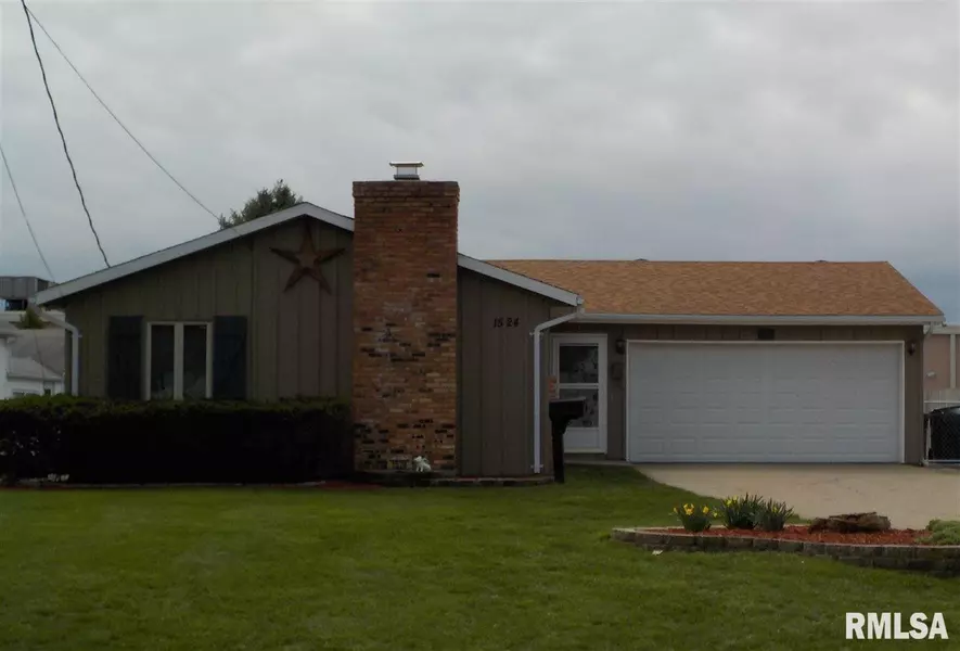 1524 MARKET ST, Pekin, IL 61554
