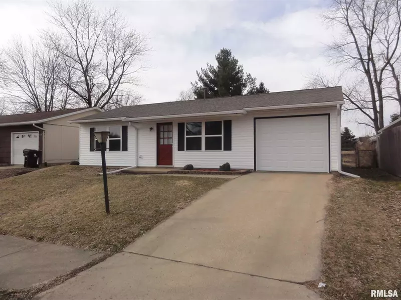3925 W CREIGHTON TER, Peoria, IL 61615