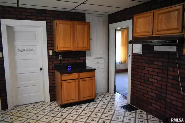 Astoria, IL 61501,903 E BROADWAY