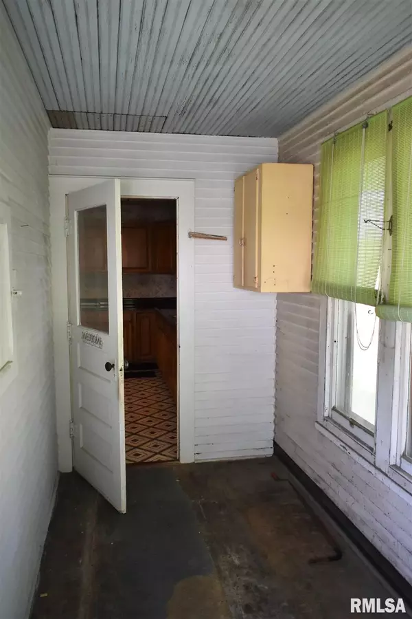 Astoria, IL 61501,903 E BROADWAY