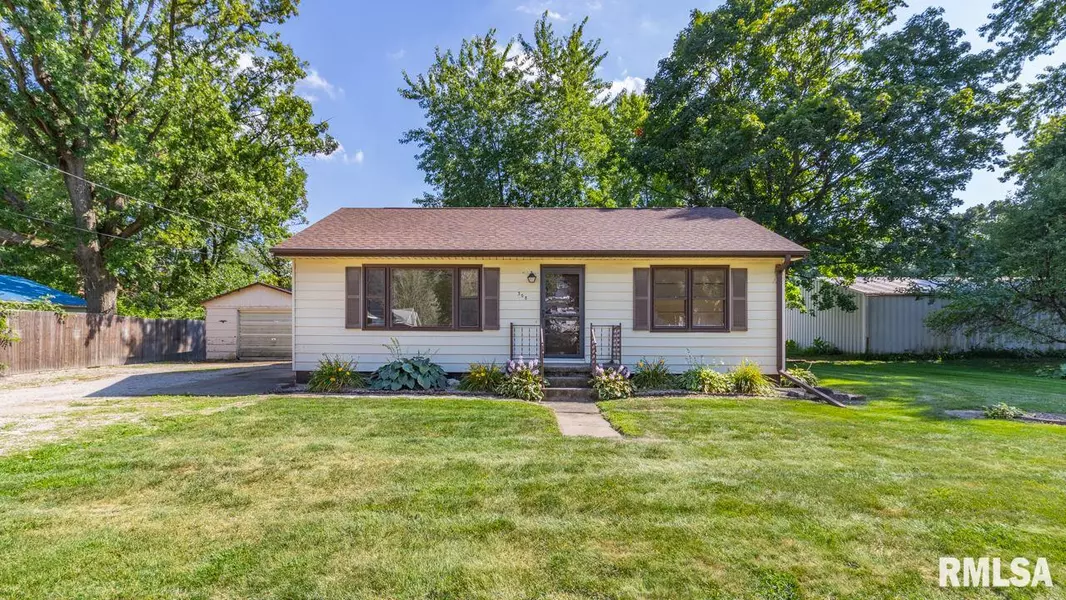 308 W COMMERCIAL ST, Toulon, IL 61483