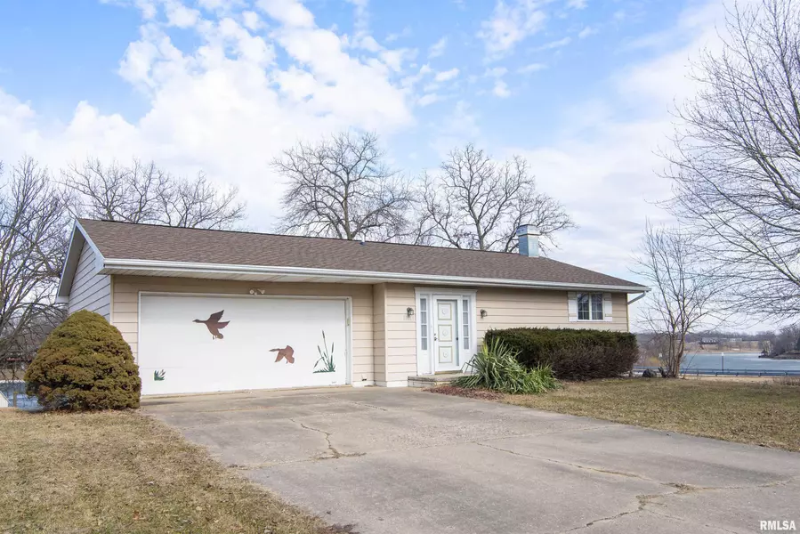 10113 W GUINIVERE DR, Mapleton, IL 61547