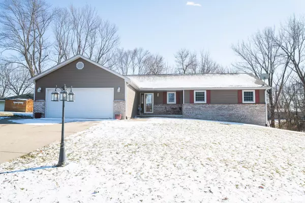 Mapleton, IL 61547,10304 W LAKE CAMELOT DR