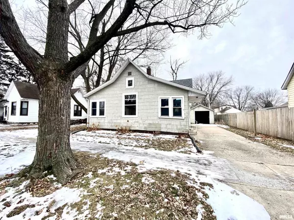 Pekin, IL 61554,914 CHARLOTTE ST