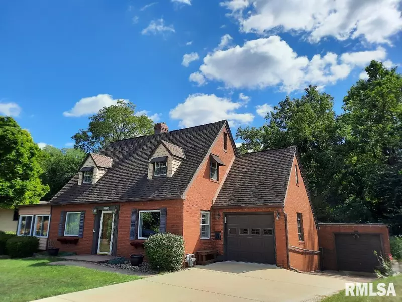 500 FONDULAC DR, East Peoria, IL 61611