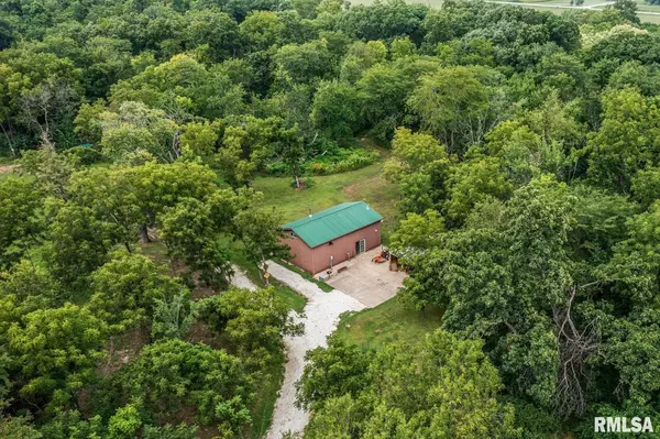 London Mills, IL 61544,9510 E Mills RD