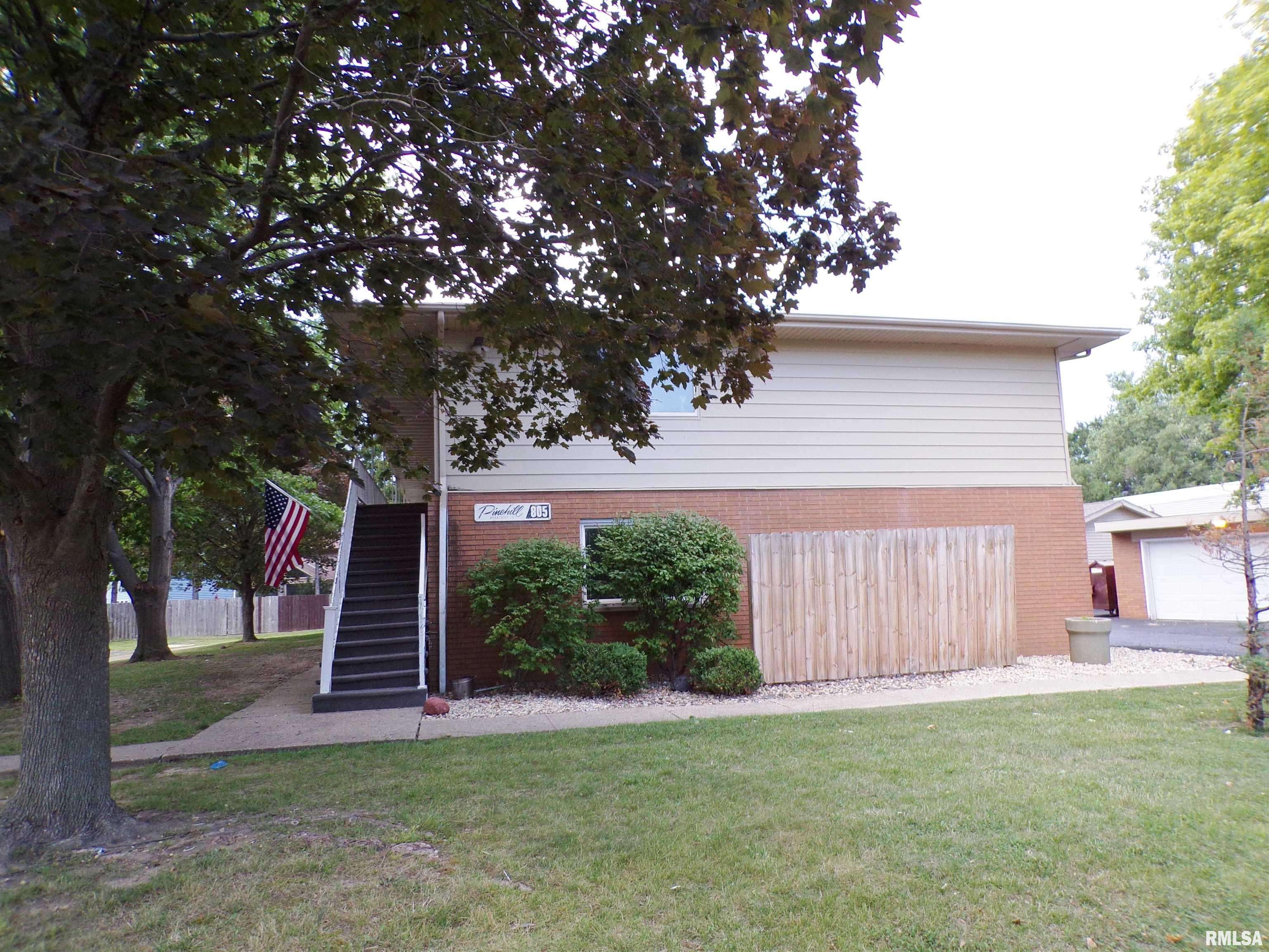 Peoria, IL 61614,805 W PINE HILL LN