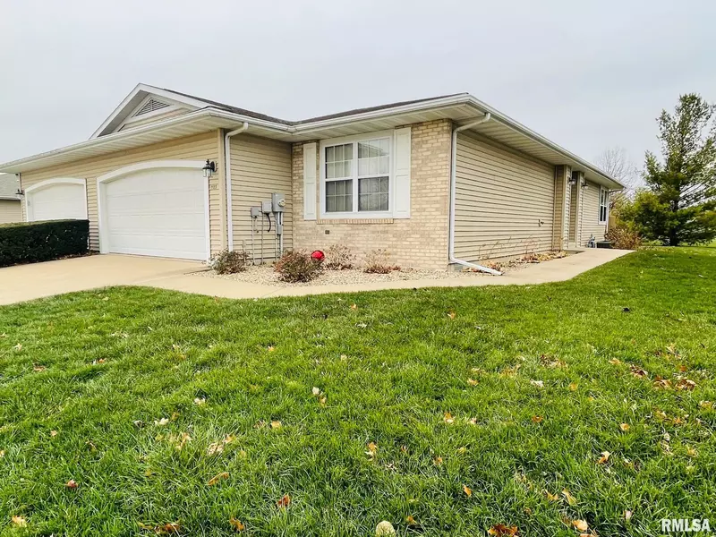 1123 HAWTHORN RIDGE, Macomb, IL 61455