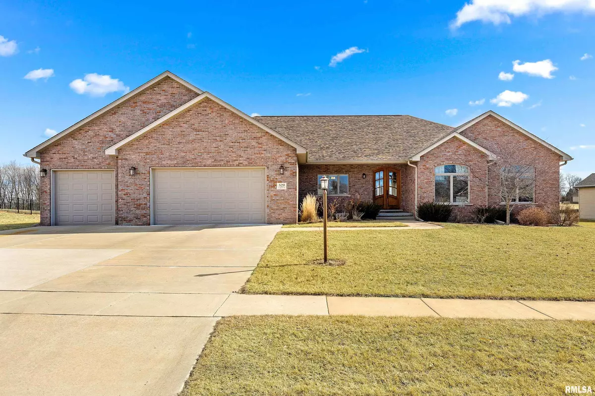 Elmwood, IL 61529,529 N HURFF DR