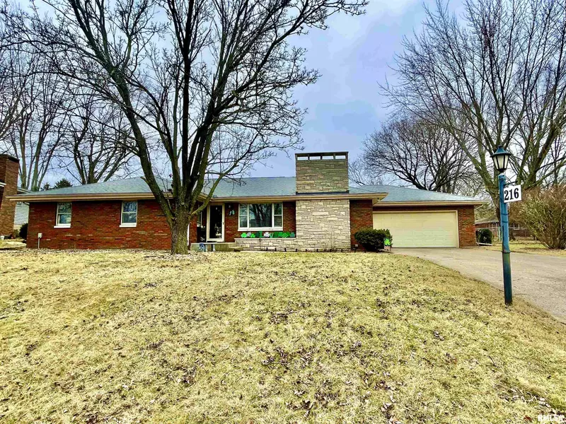 216 INDIAN CIR, East Peoria, IL 61611