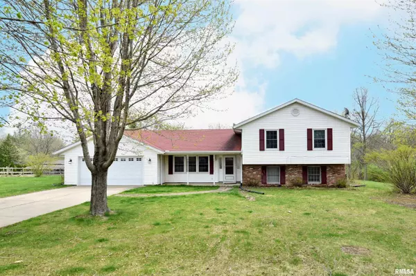 8216 N FORD RD, Edwards, IL 61528