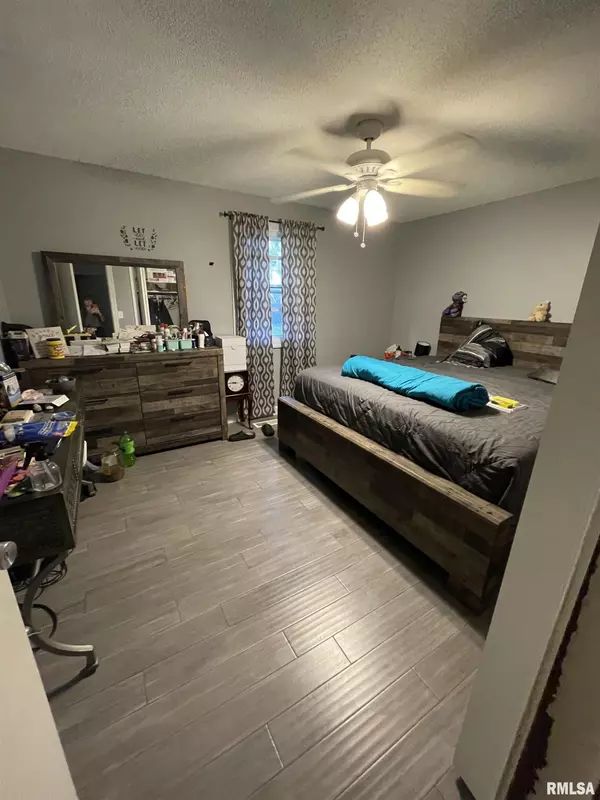 Peoria, IL 61615,4404 W CASTLETON RD