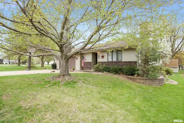 East Peoria, IL 61611,102 VONACHEN CT