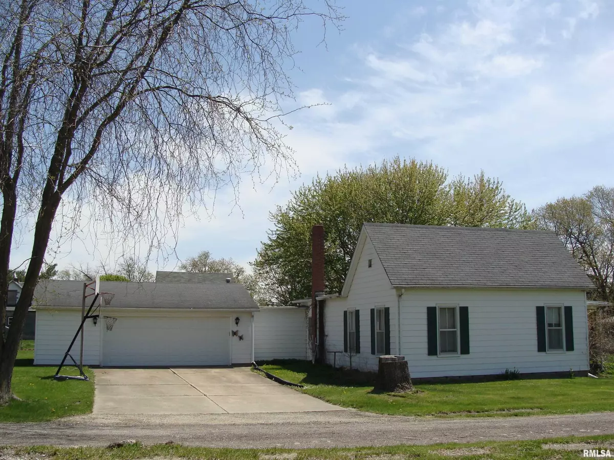 Farmington, IL 61531,449 W FORT ST