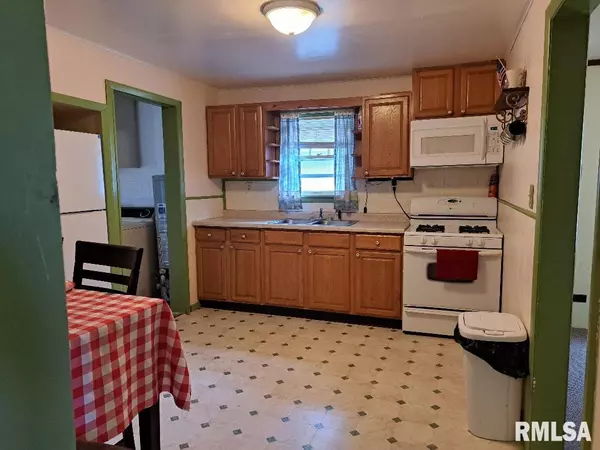 East Peoria, IL 61611-2907,132 CATHERINE ST