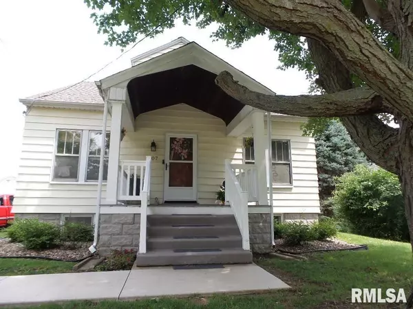 East Peoria, IL 61611,607 PEKIN AVE