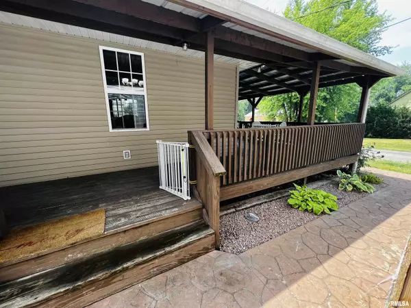 Astoria, IL 61501,106 E CHURCH ST