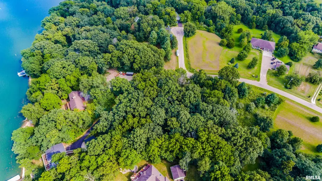 122 OAKVIEW CT, Dahinda, IL 61428