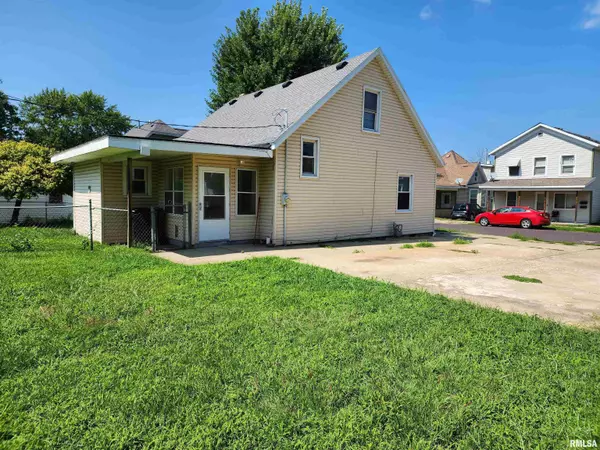 Pekin, IL 61554,322 CAROLINE ST