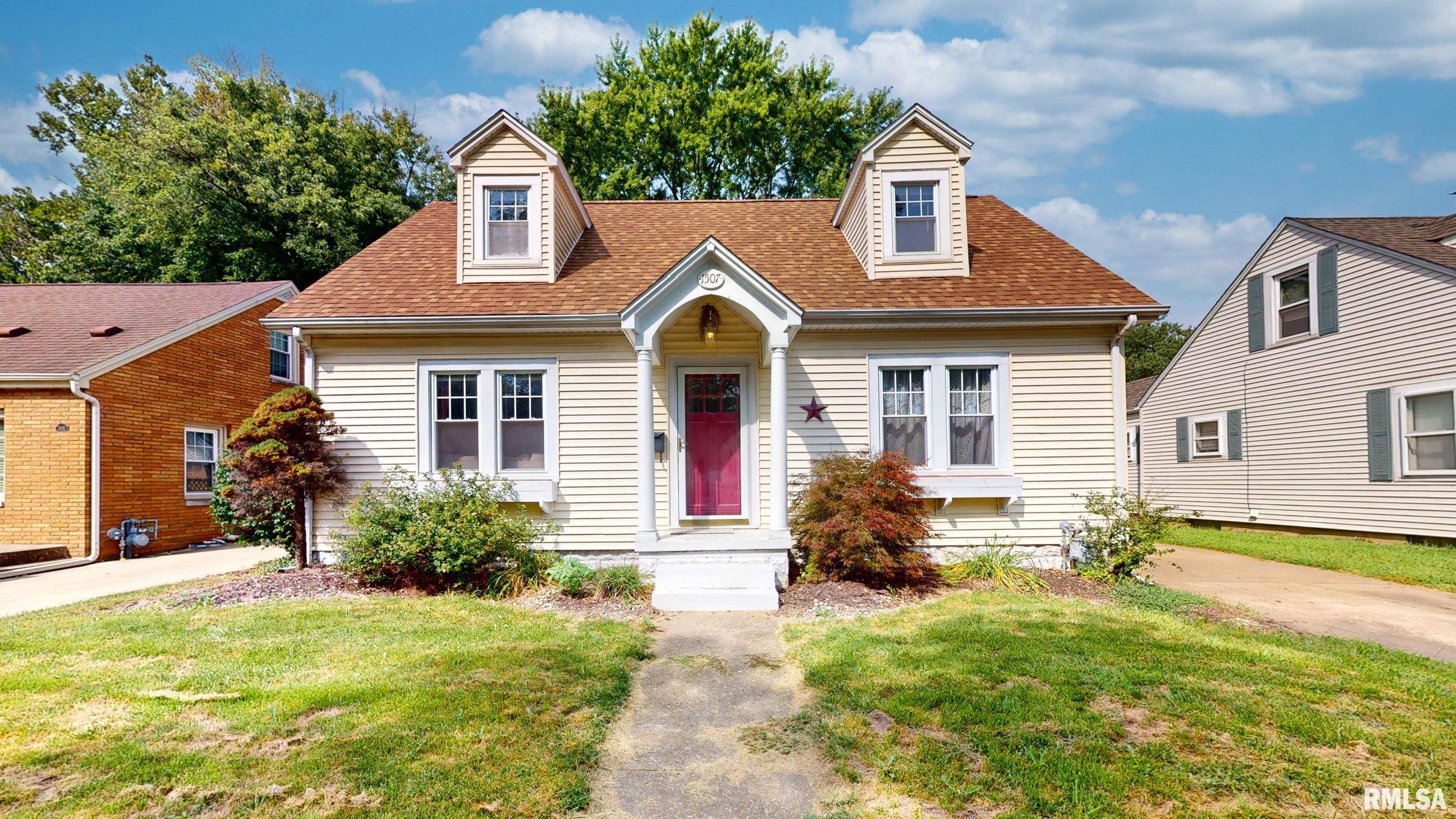 Pekin, IL 61554,1507 S 4TH ST