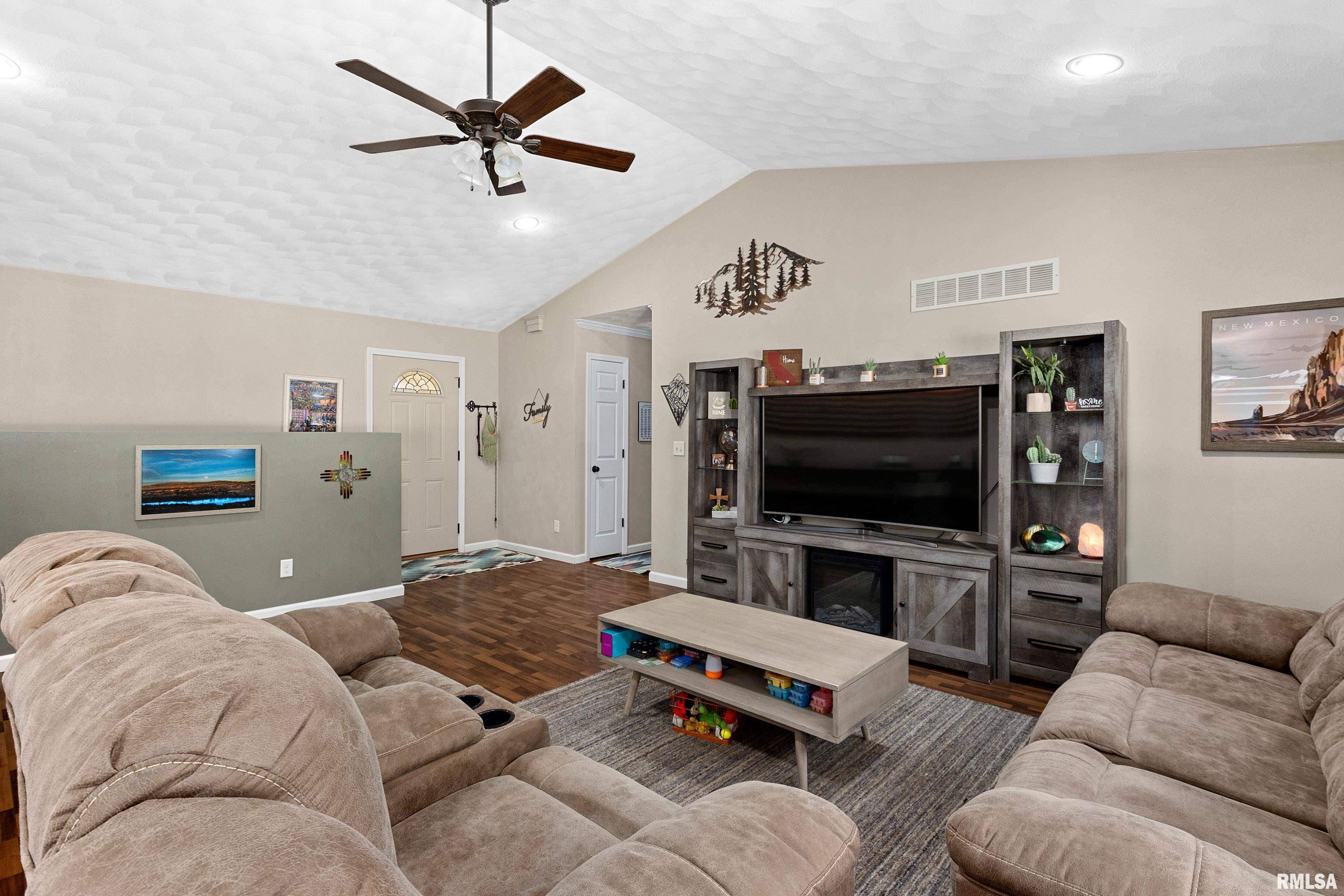 Pekin, IL 61554,1713 Whitetail LN