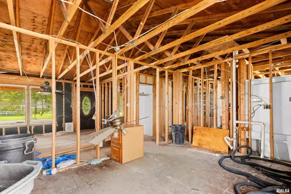 Glasford, IL 61533,610 E 3RD ST