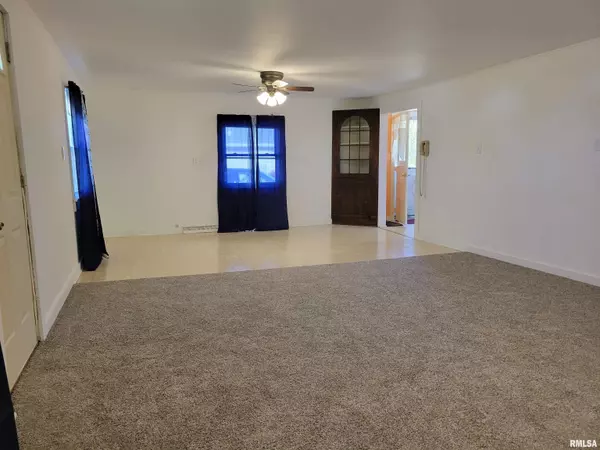 La Harpe, IL 61450,203 S E ST