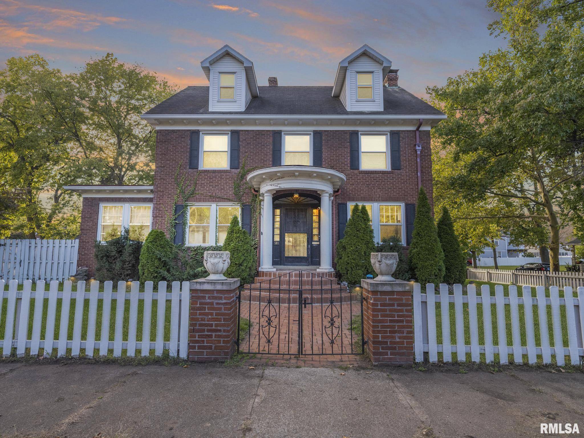 501 S 7TH ST, Pekin, IL 61554