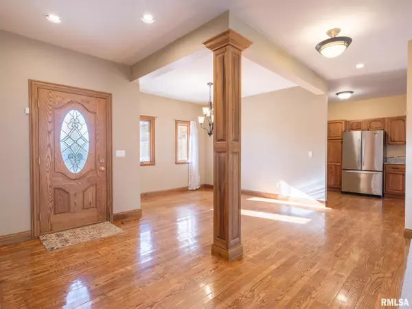 East Peoria, IL 61611,1092 UPPER SPRING BAY RD