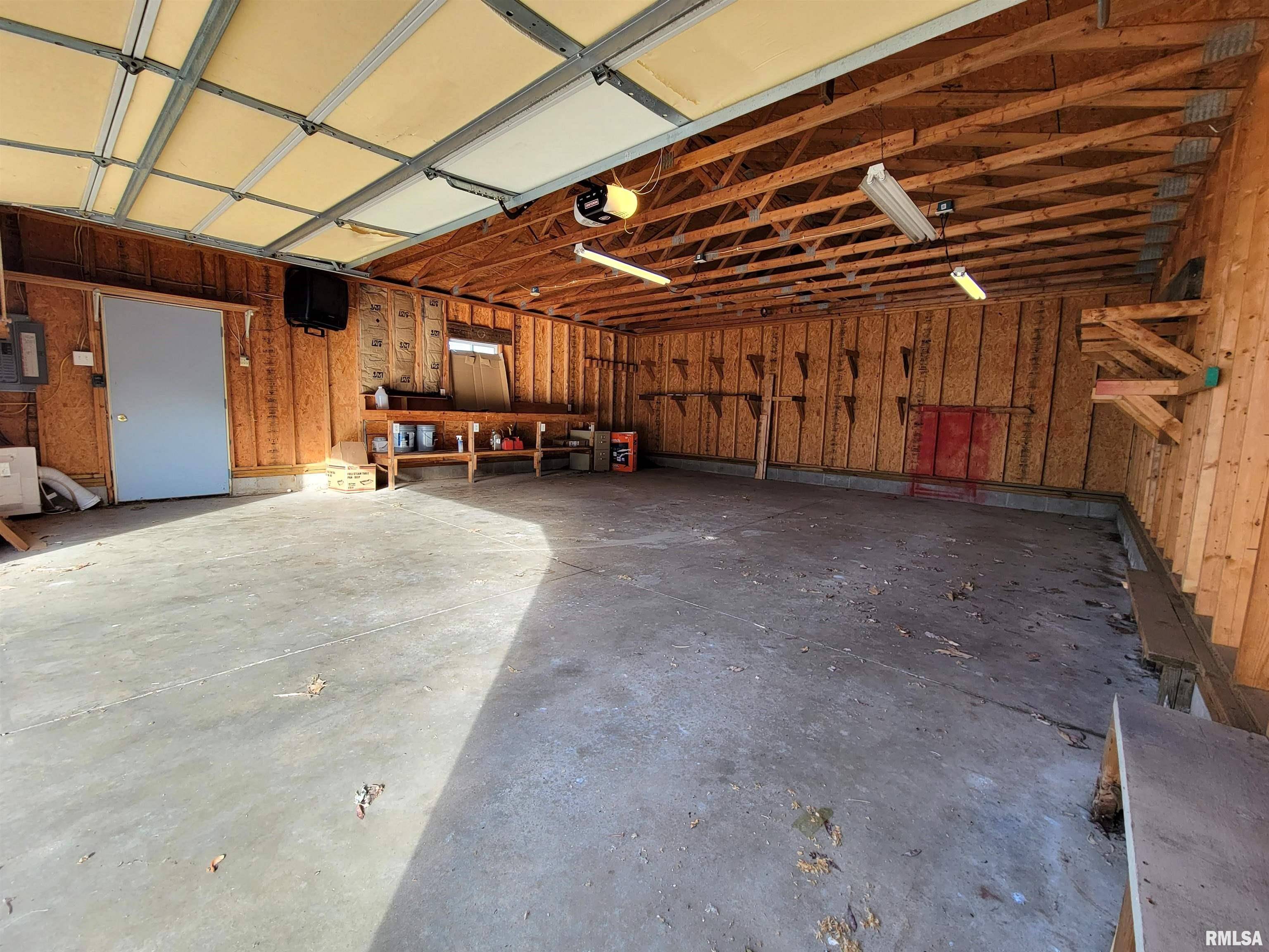 Pekin, IL 61554,1405 STATE ST