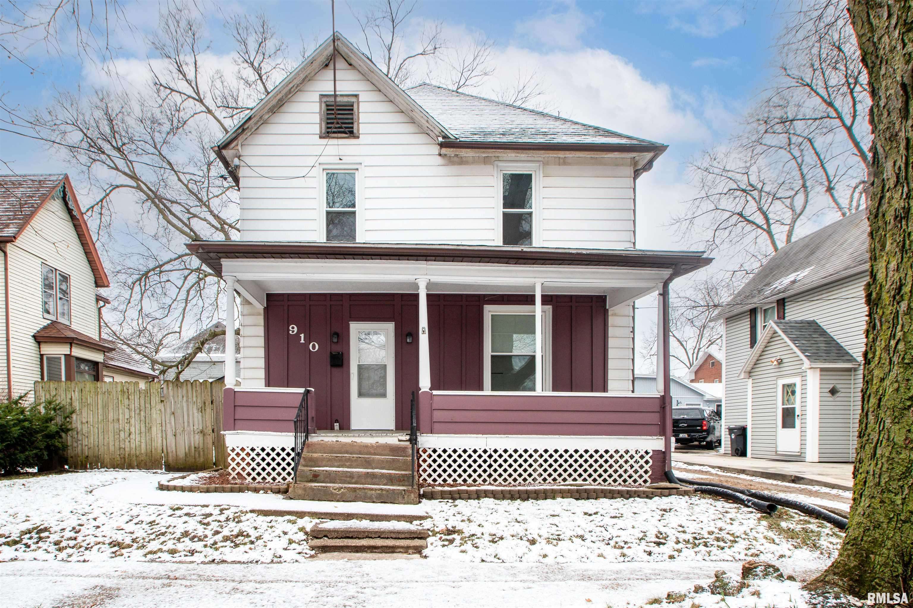 910 S 5TH ST, Pekin, IL 61554