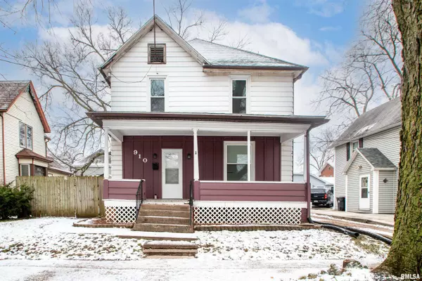 910 S 5TH ST, Pekin, IL 61554