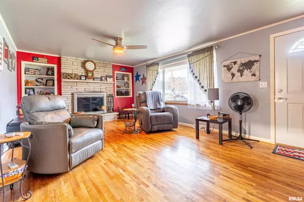 East Peoria, IL 61611,156 BAKER ST