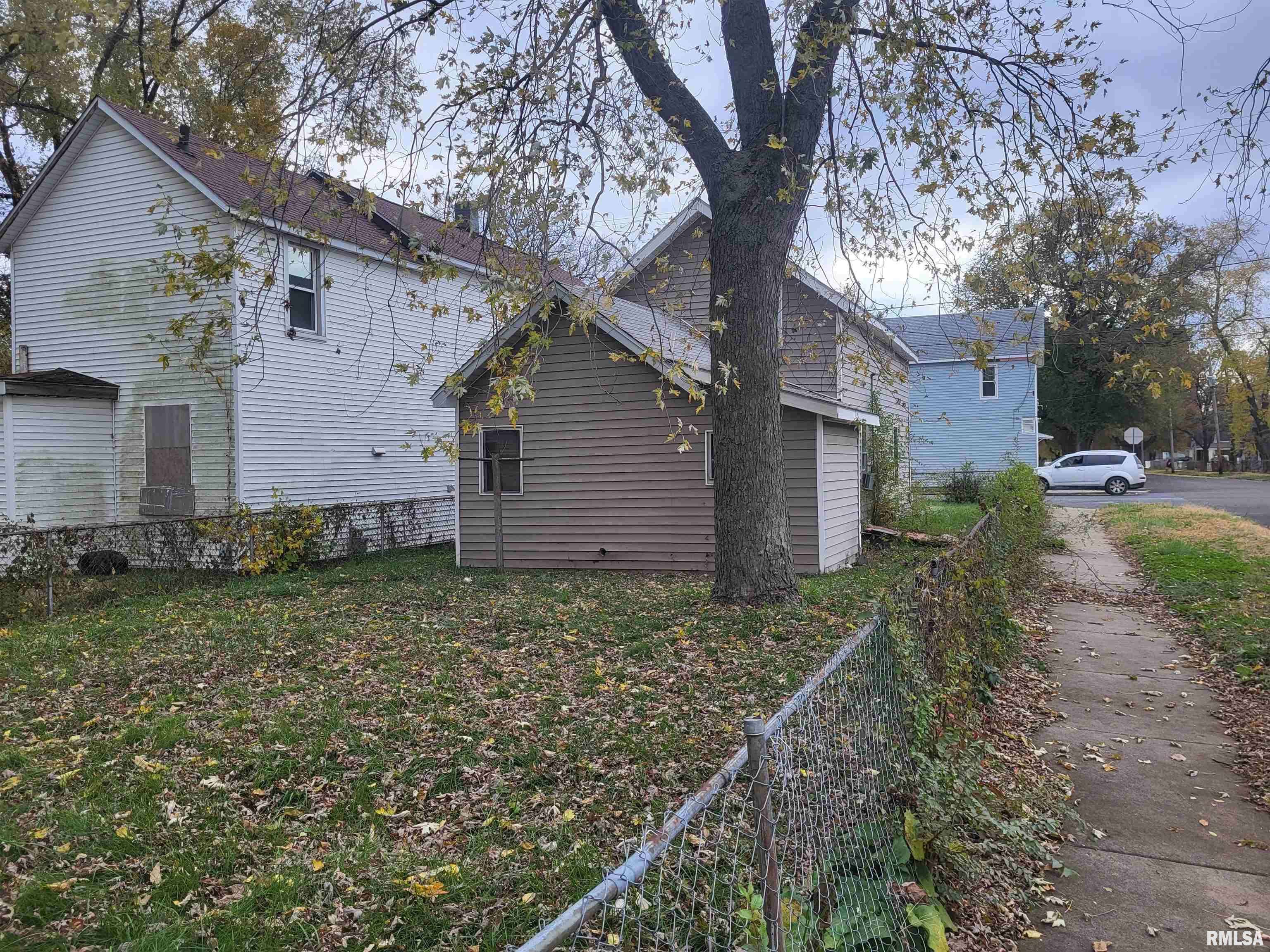 Peoria, IL 61605,1817 W GARDEN ST