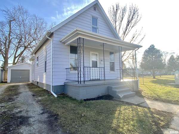 134 W VINE ST, Canton, IL 61520