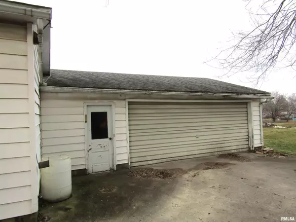 Astoria, IL 61501,415 E CHURCH ST