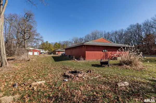 Pekin, IL 61554,2103 N PARKWAY DR