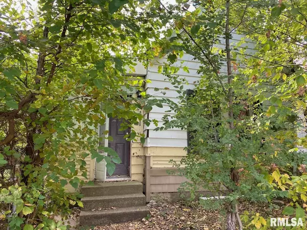 2112 W LINCOLN AVE,  Peoria,  IL 61605