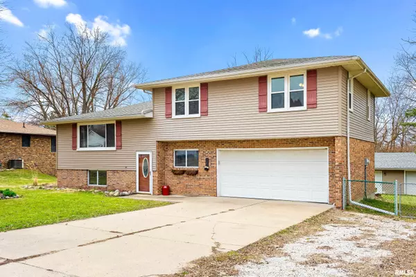 East Peoria, IL 61611,121 PATTERSON DR