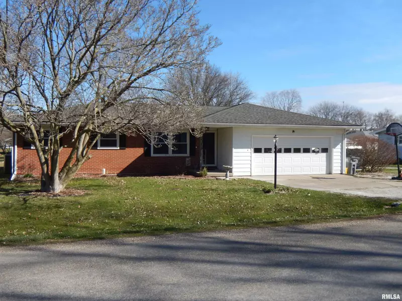 106 HONEY LN, Colchester, IL 62326