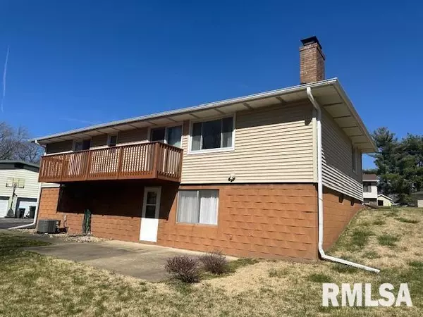 East Peoria, IL 61611,404 INDIAN CIR