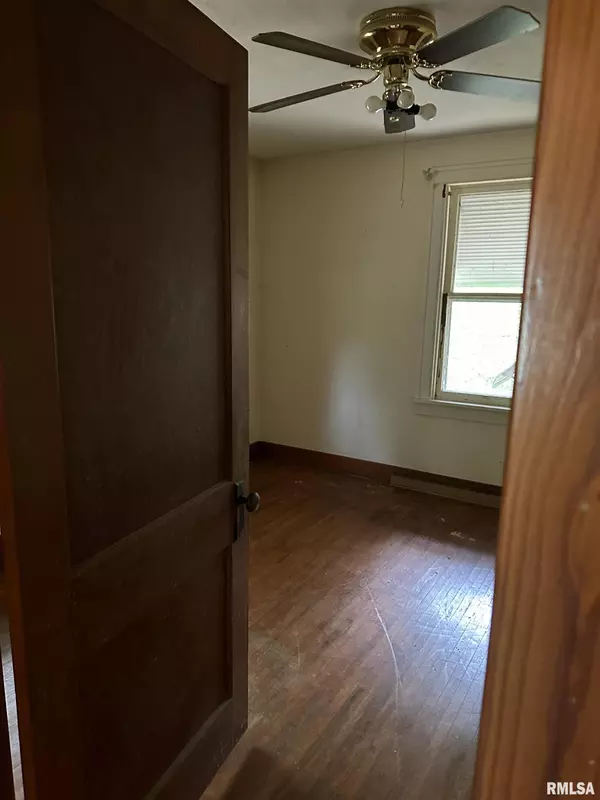 Bath, IL 62617,6245 E County Road 430 N RD