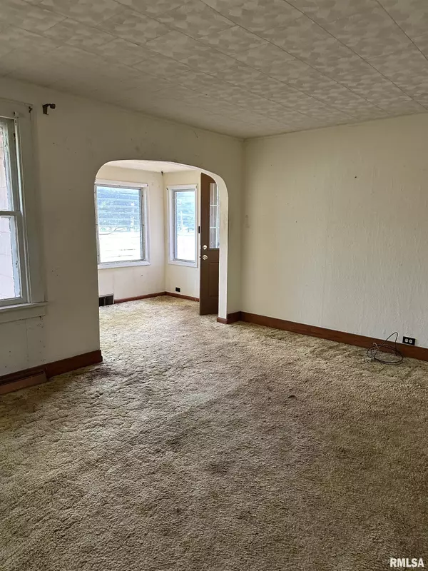 Bath, IL 62617,6245 E County Road 430 N RD