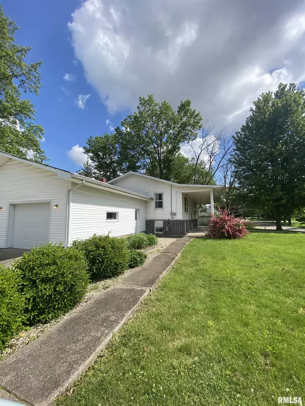 Astoria, IL 61501-8895,224 N JEFFERSON ST