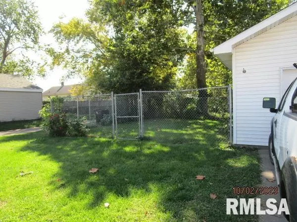 Peoria, IL 61605,1700 S LARAMIE ST