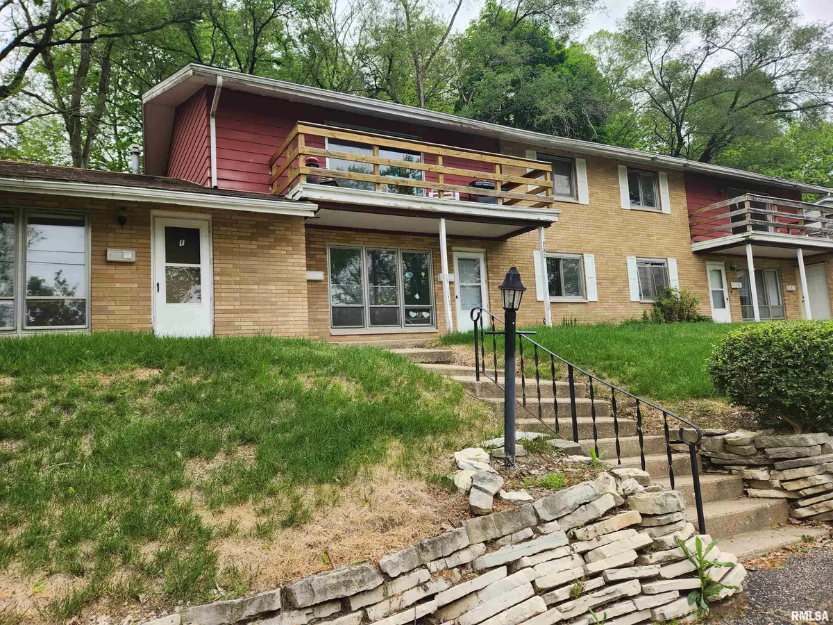 Pekin, IL 61554,730 E SHORE DR