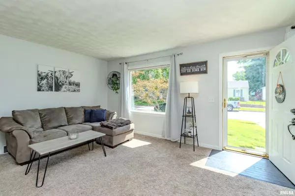 Pekin, IL 61554,1417 N 12TH ST