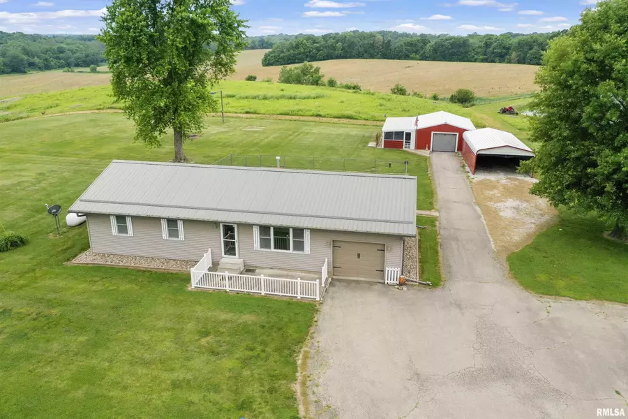 11310 N County Highway 9, Lewistown, IL 61542
