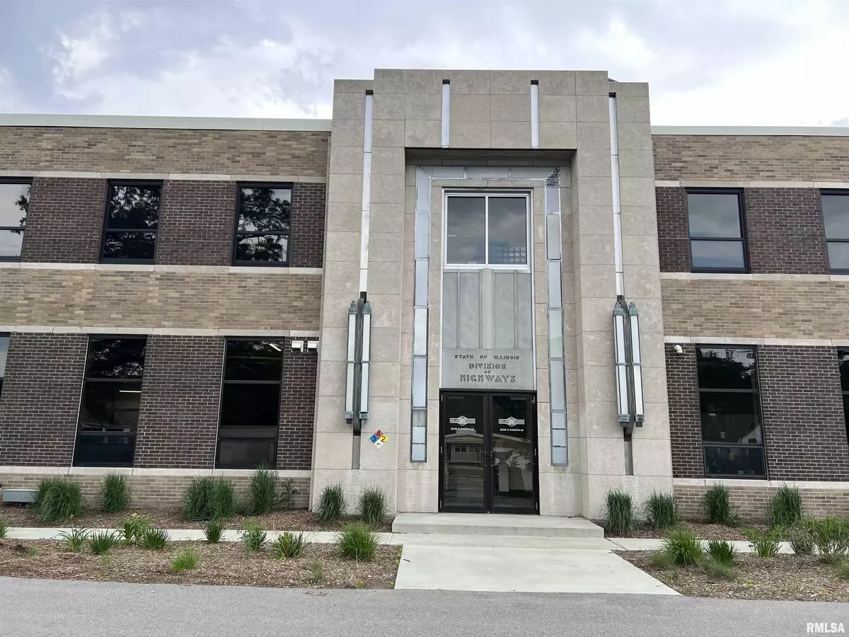 Peoria, IL 61614,6035 N KNOXVILLE AVE #203A